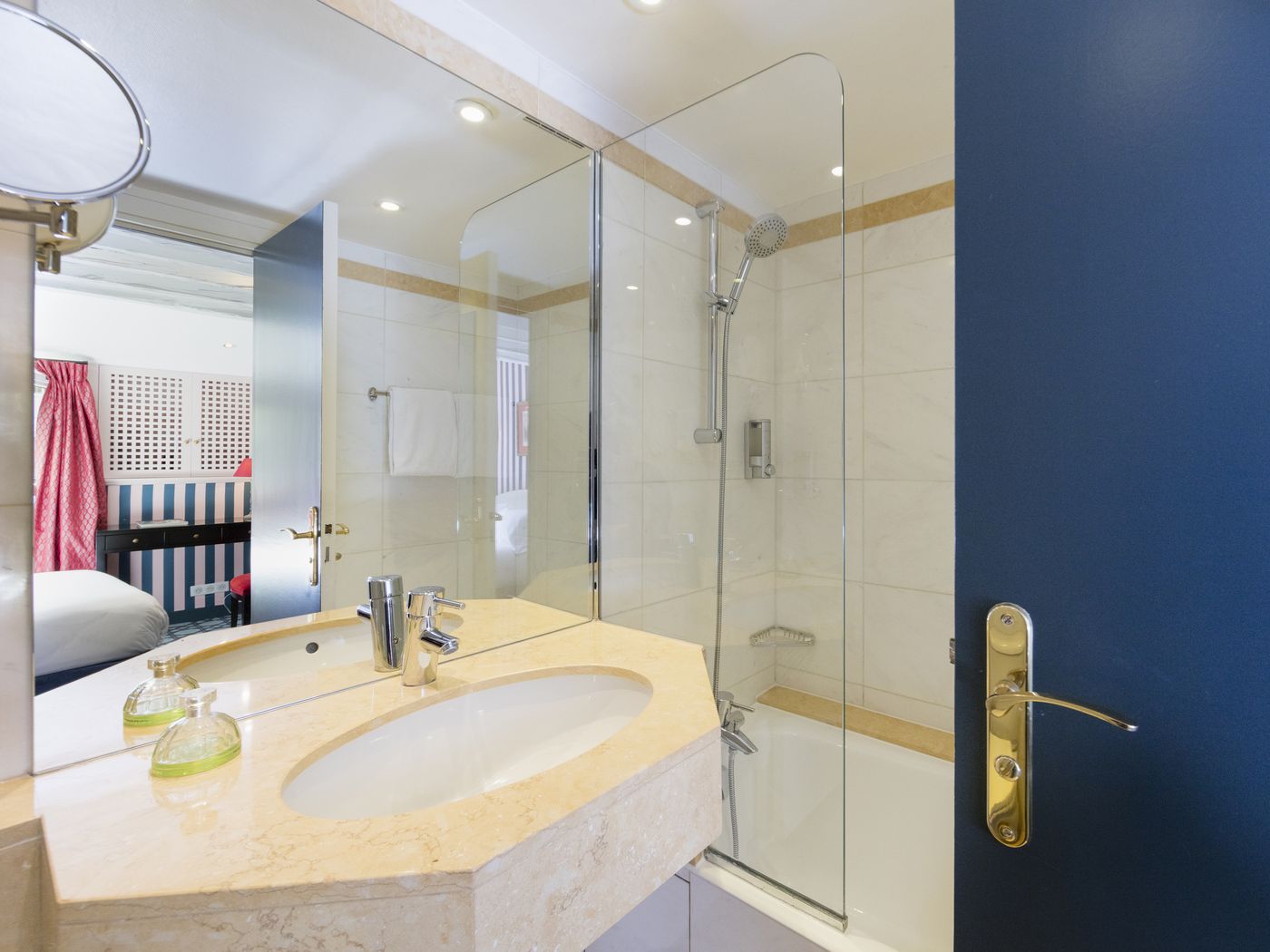 Saint-Germain---Paris-Room-45