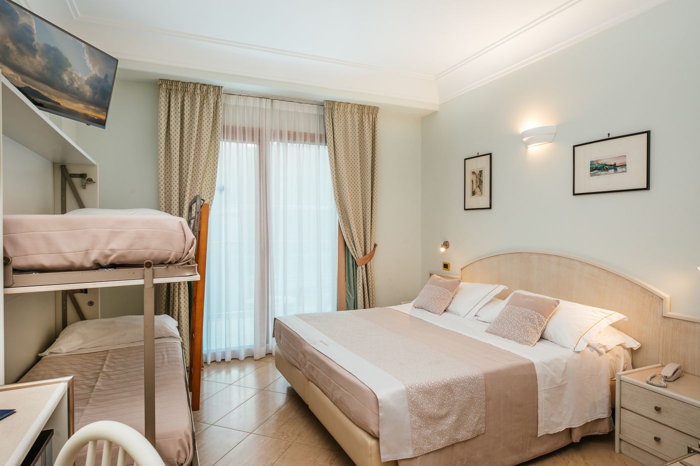 Comfort-Hotel-Gardenia-Sorrento-Coast-Room-27