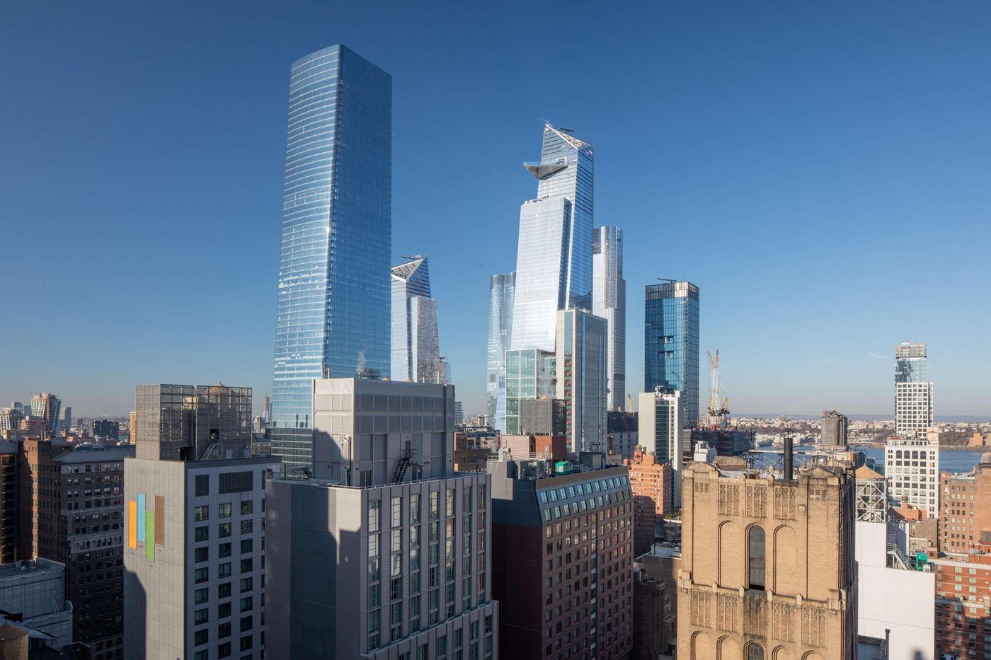 DoubleTree-by-Hilton-New-York-Times-Square-South-General-view-10