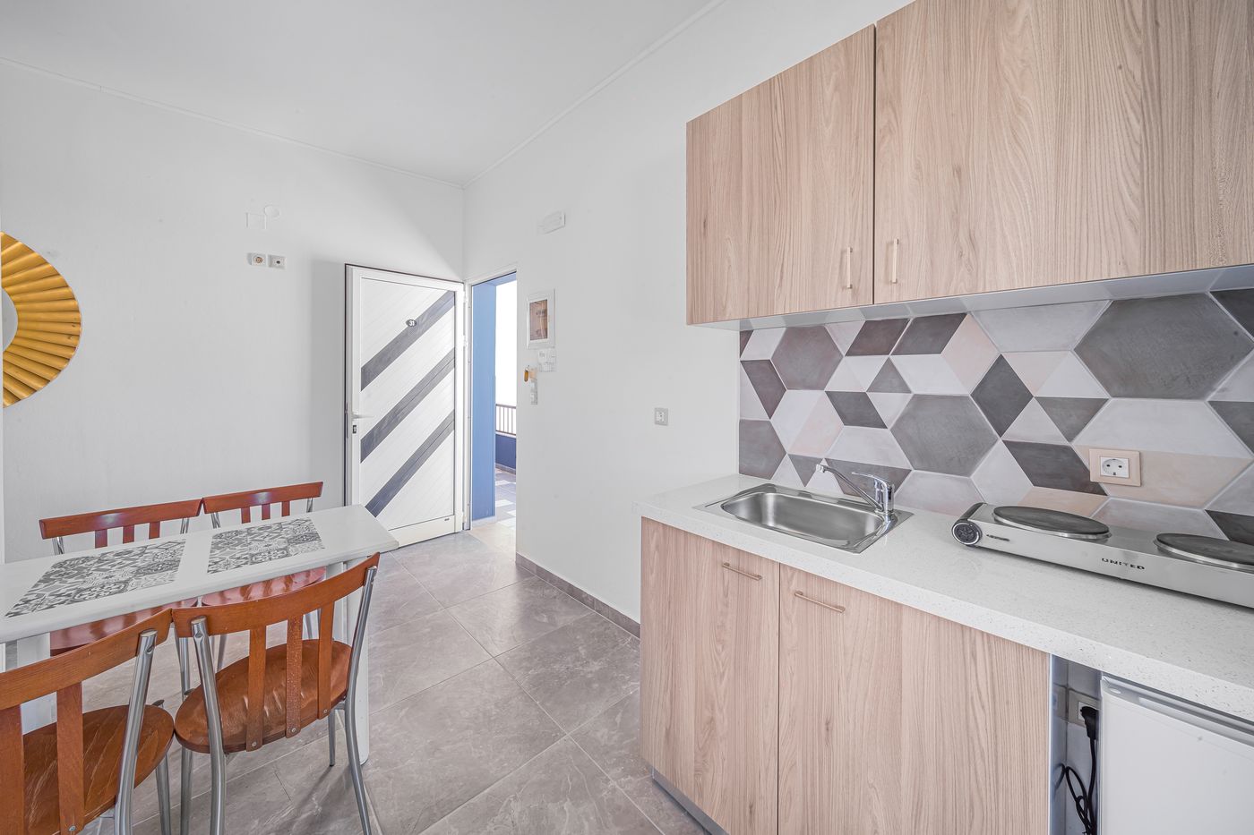 Happy-Days-Studios-Room-41