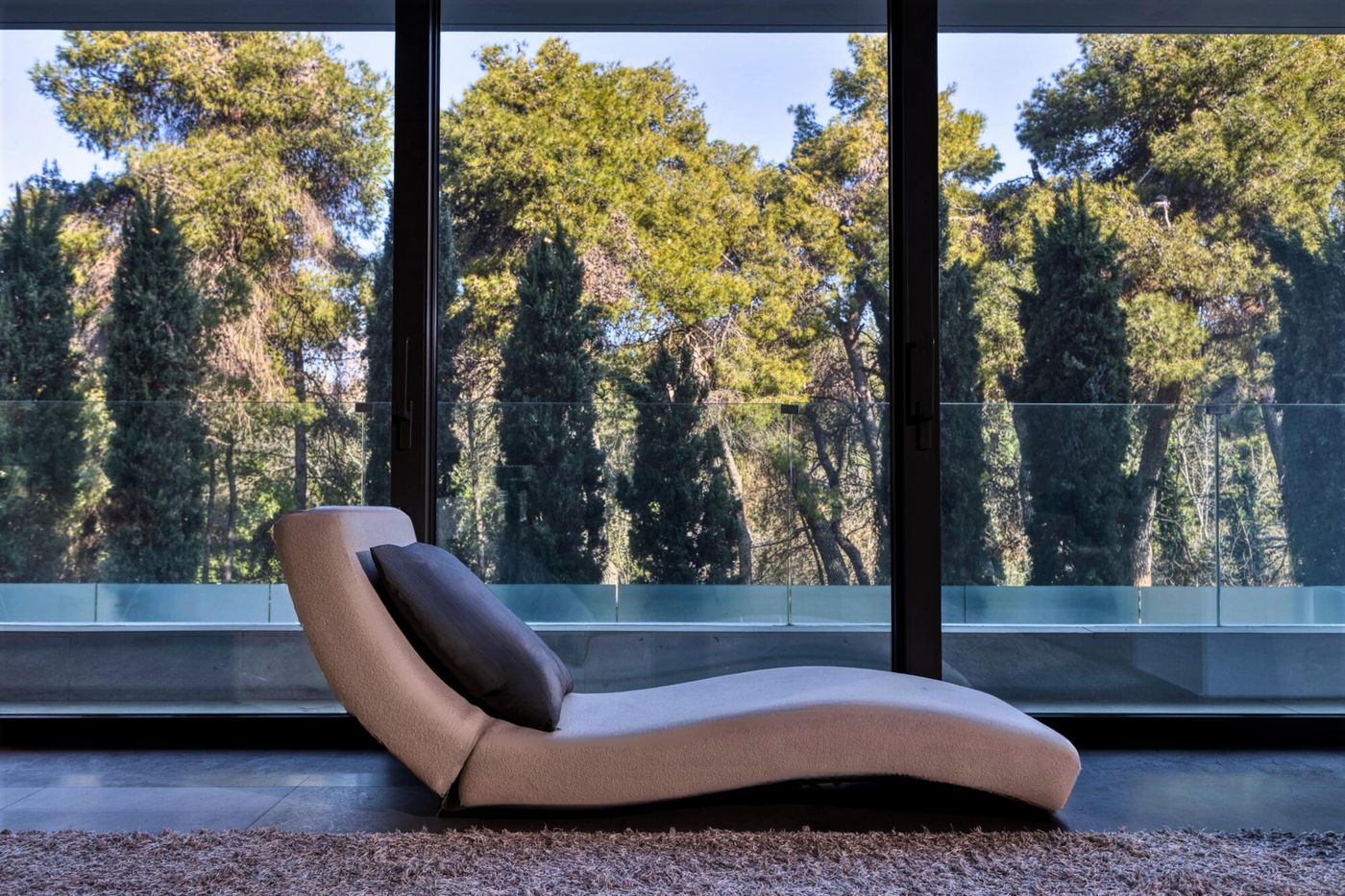 Life-Gallery-athens-Sports-and-Entertainment-11