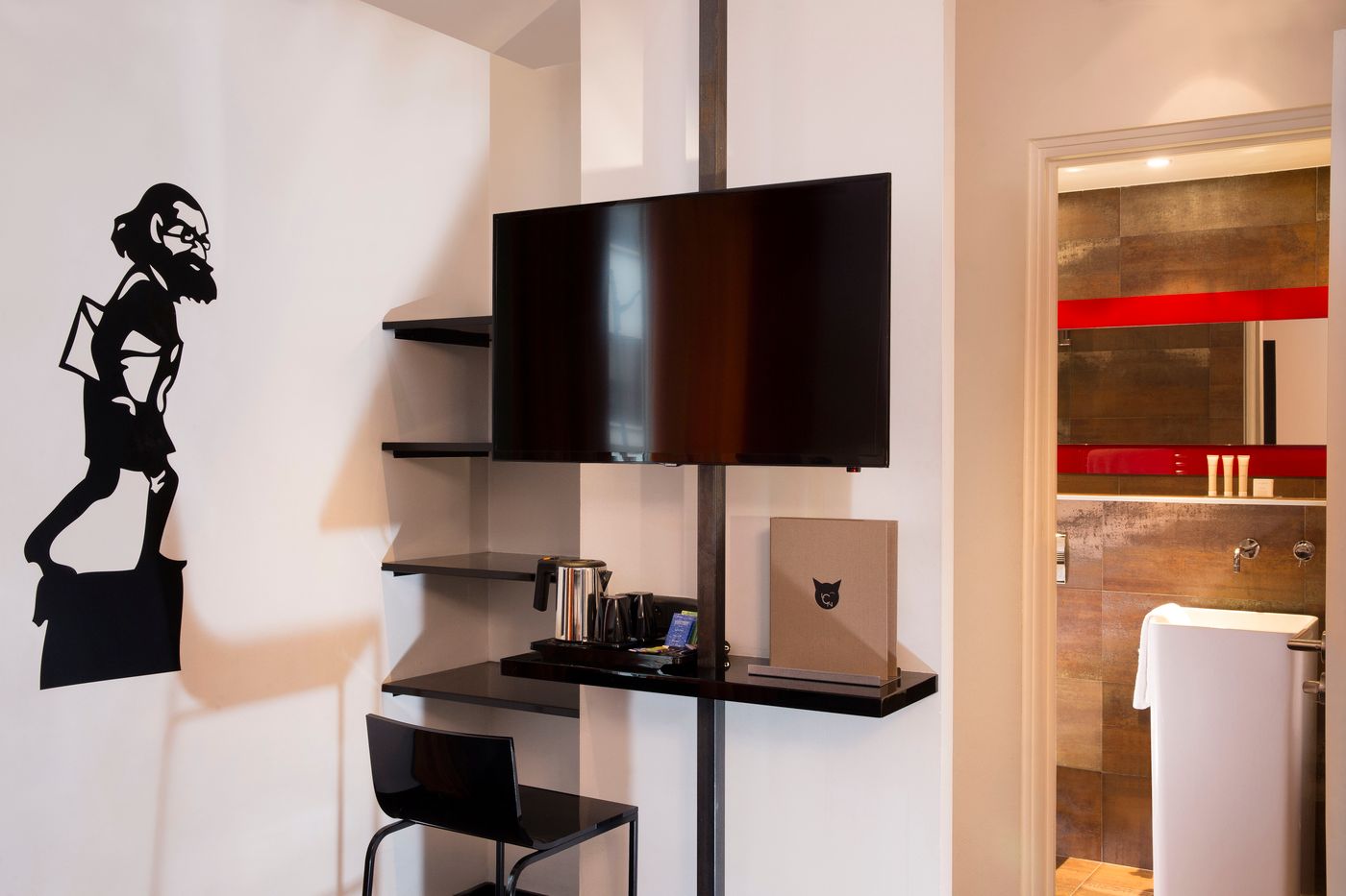 Le-Chat-Noir-Room-41