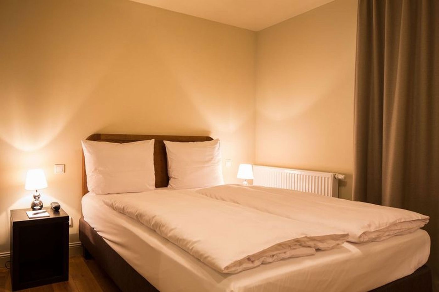 Mondrian-Suites-Hotel-Berlin-Checkpoint-Charlie-Room-13