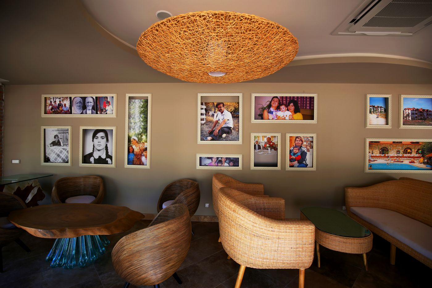 Pine-Hill-Hotel-Lobby-35