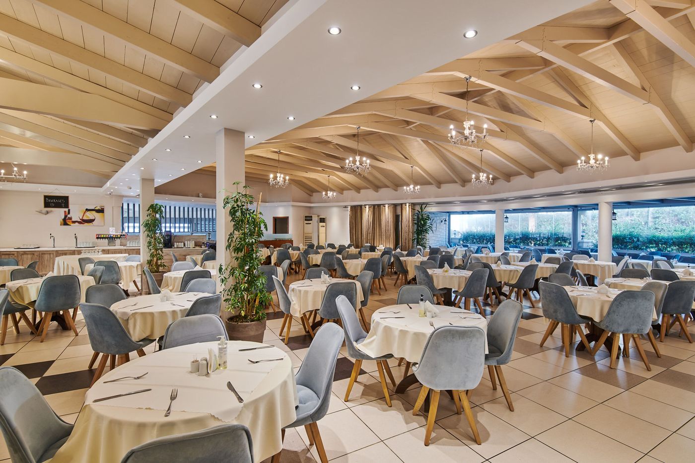 Tsilivi-Beach-Restaurant-42