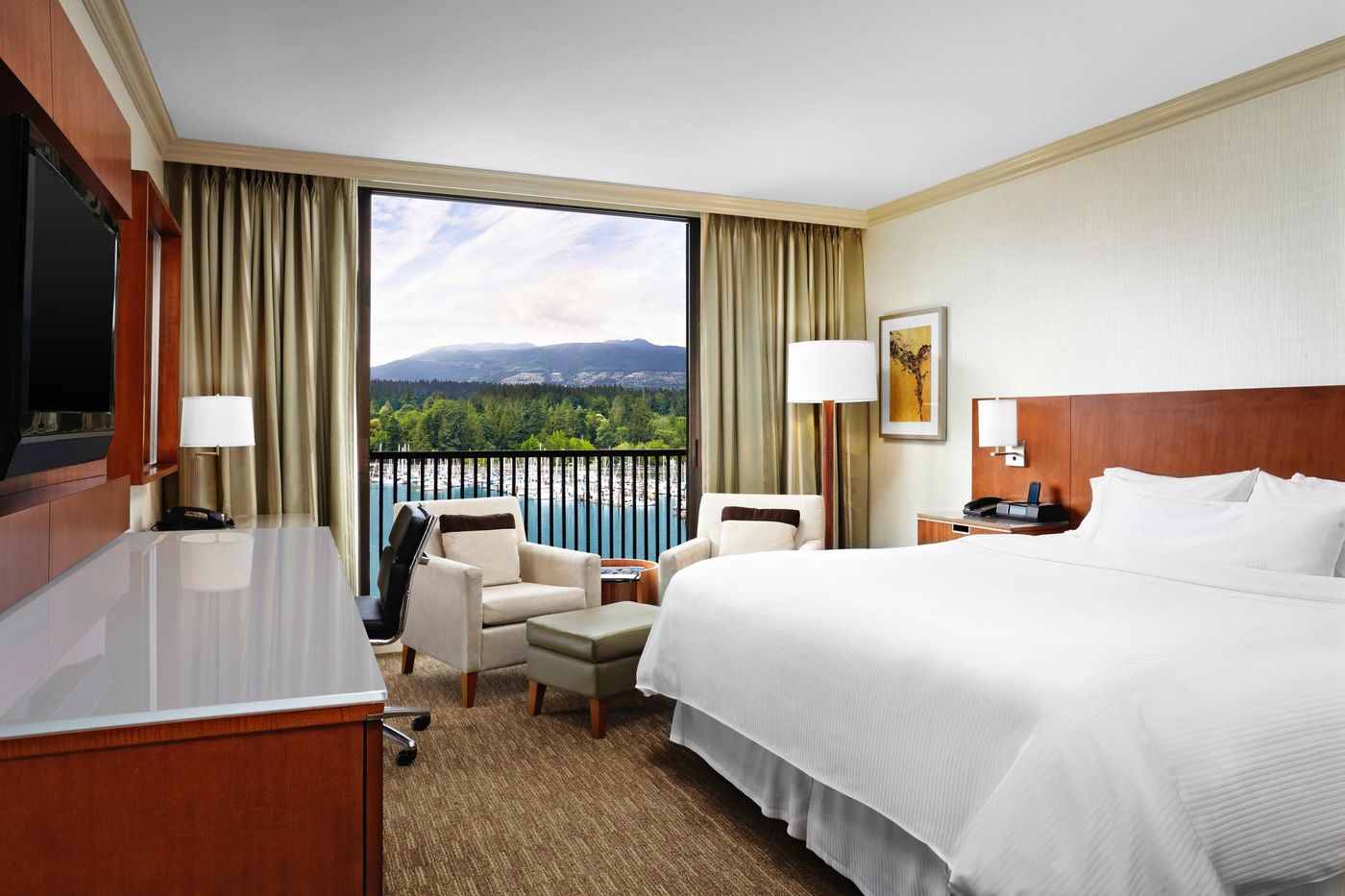 Westin-Bayshore-Vancouver-Room-9