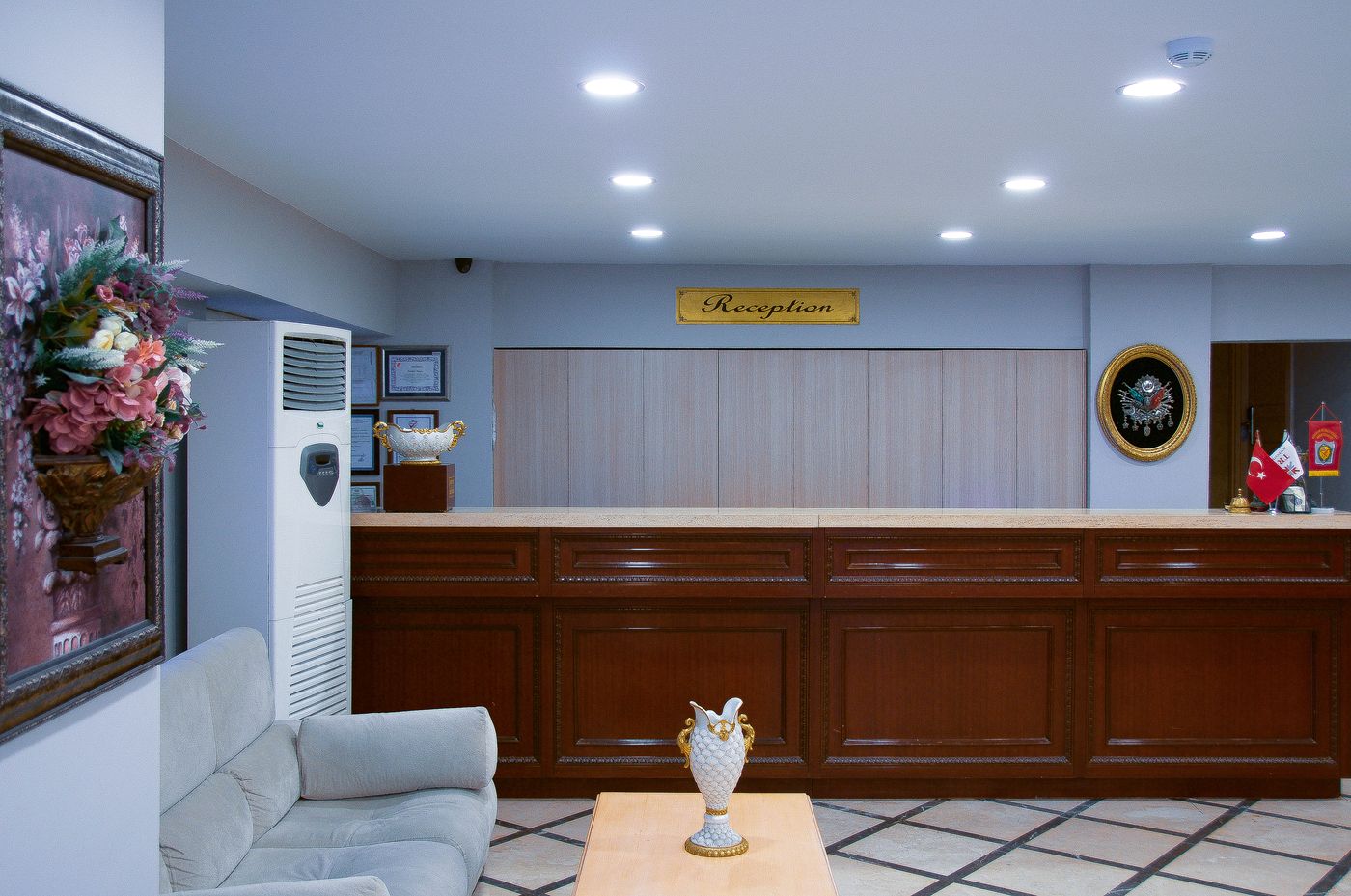 Albatros-Premier-Hotel-Lobby-2