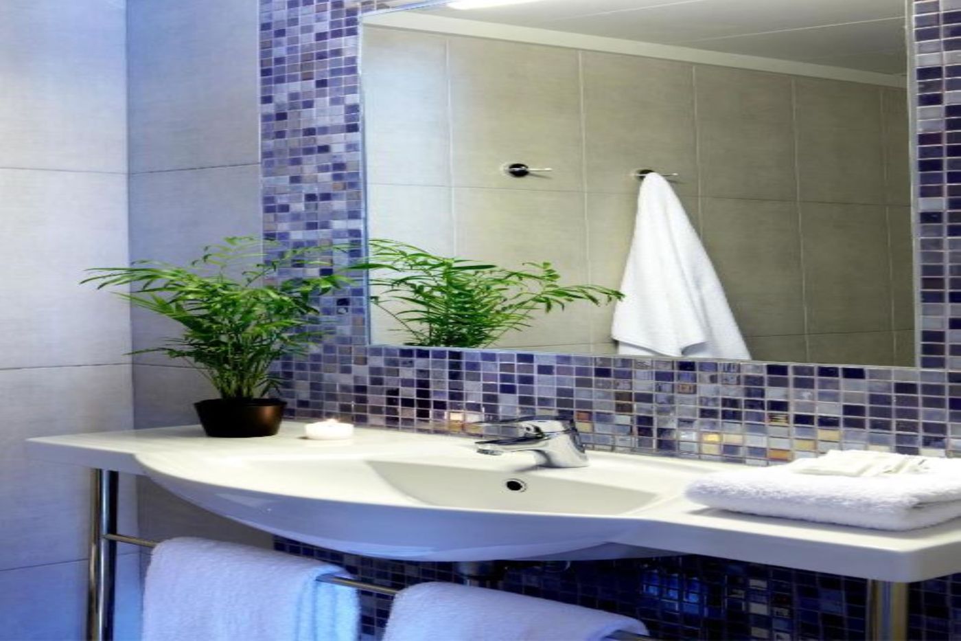 Mouikis-Hotel-Room-30