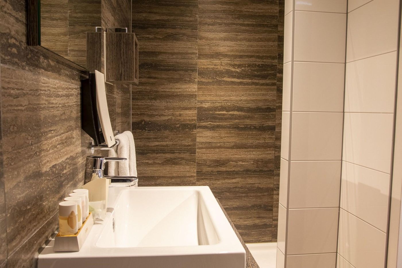 Eden-Studios-And-Apartments-Room-30