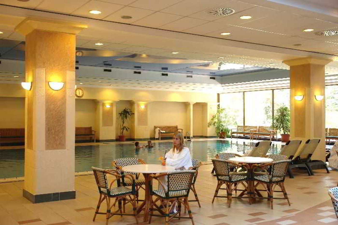 Ensana-Grand-Margaret-Island-Pool-17