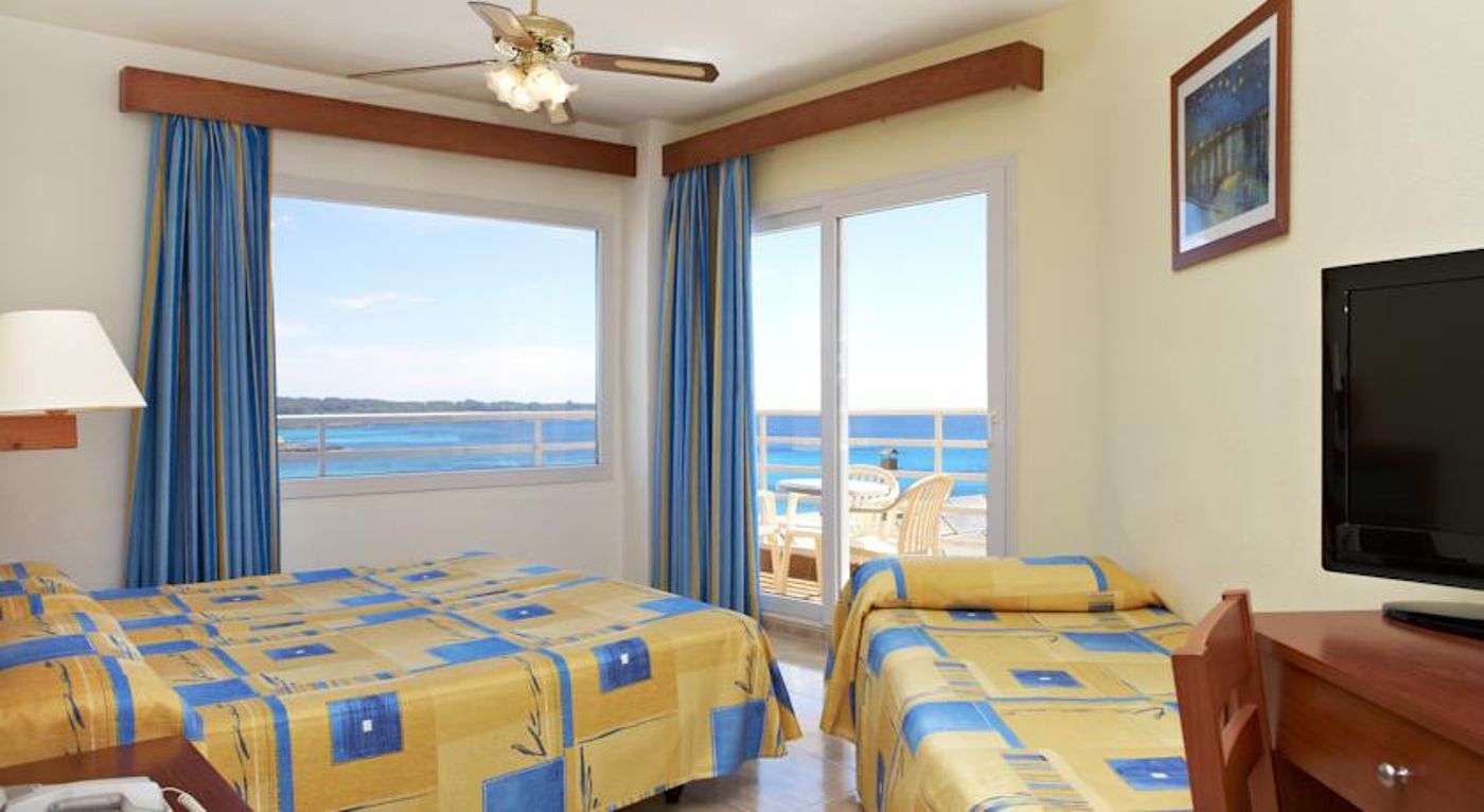 Universal Perla De S'Illot