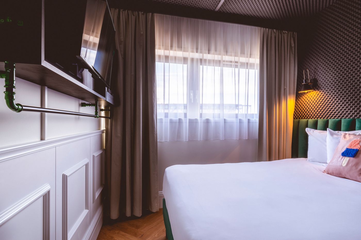 The-ReMIX-Hotel-Room-22