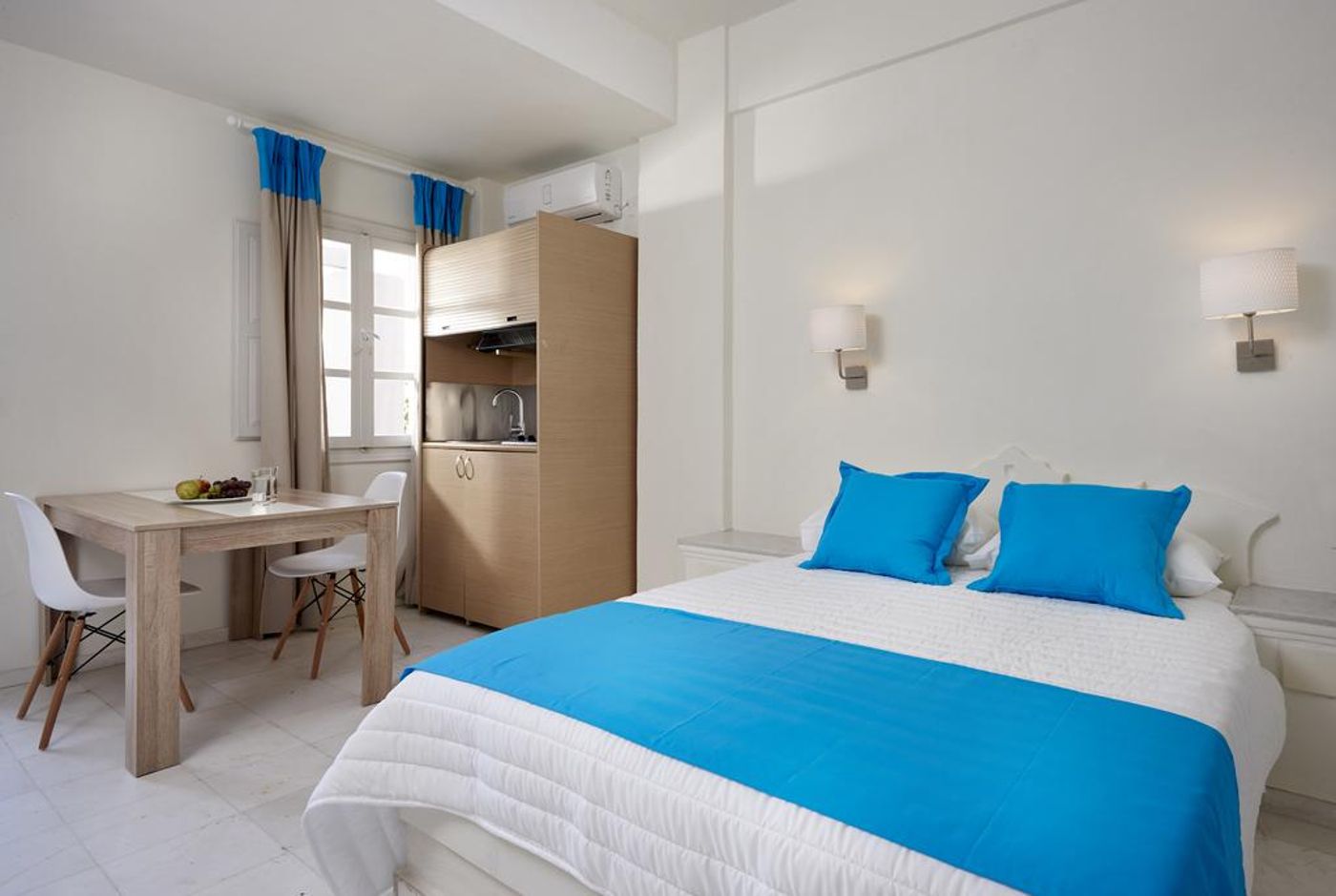 Terra-Blue-Santorini-Room-16