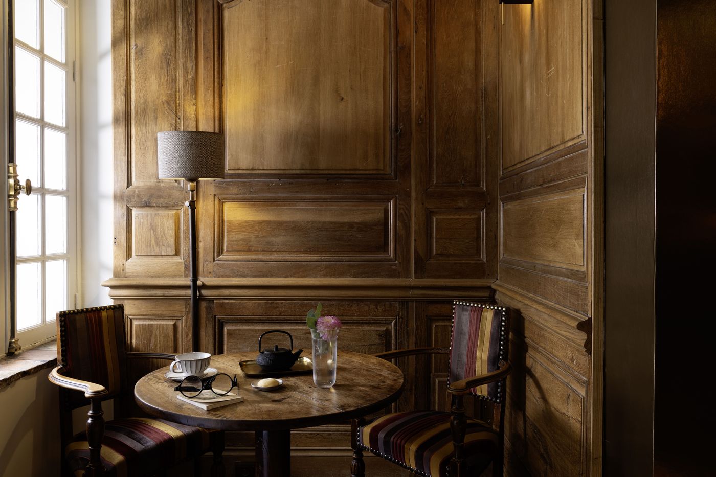 Hotel-L-de-Lutece-Lobby-18