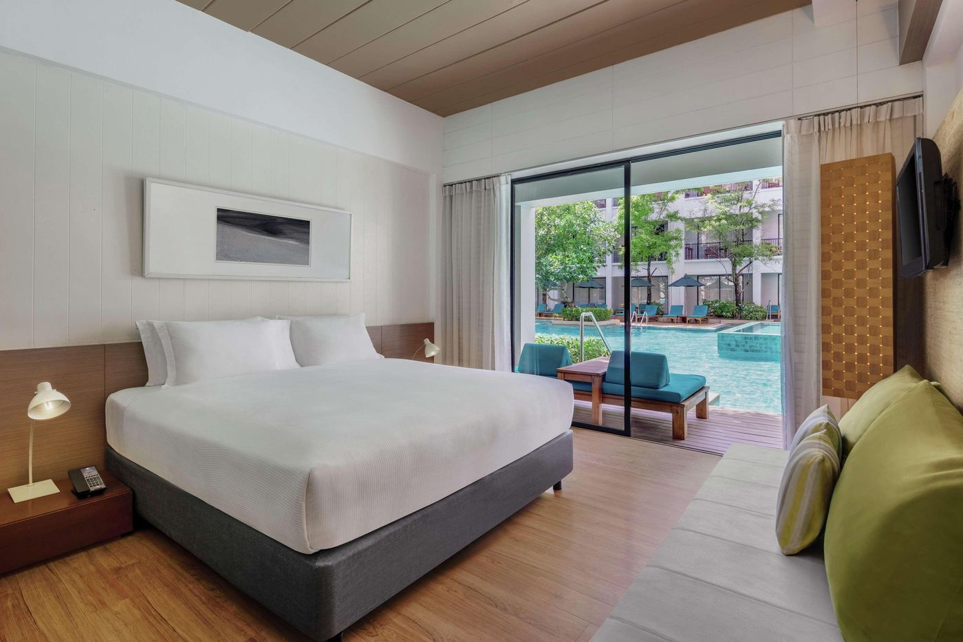 Banthai-Beach-Resort---Spa-Room-36