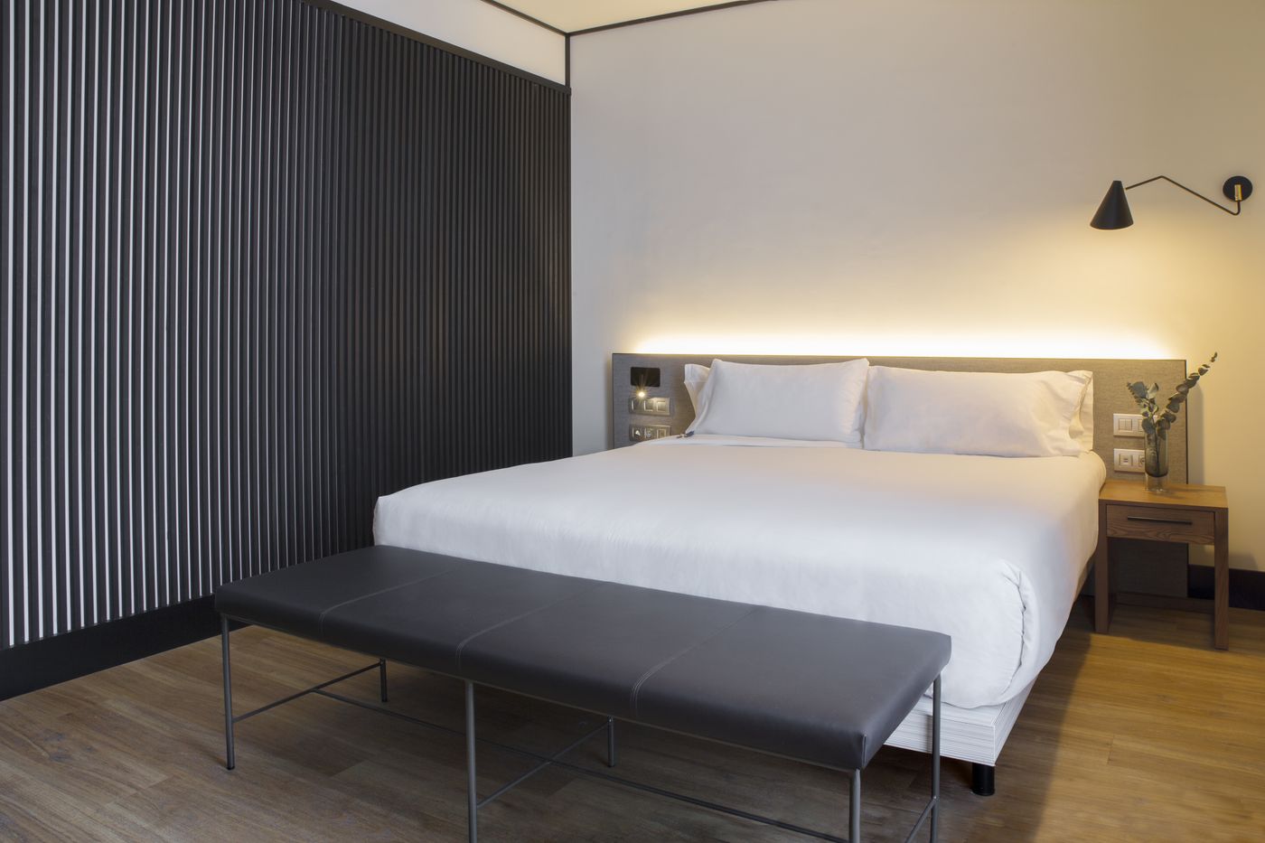 ICON-Embassy-Room-15