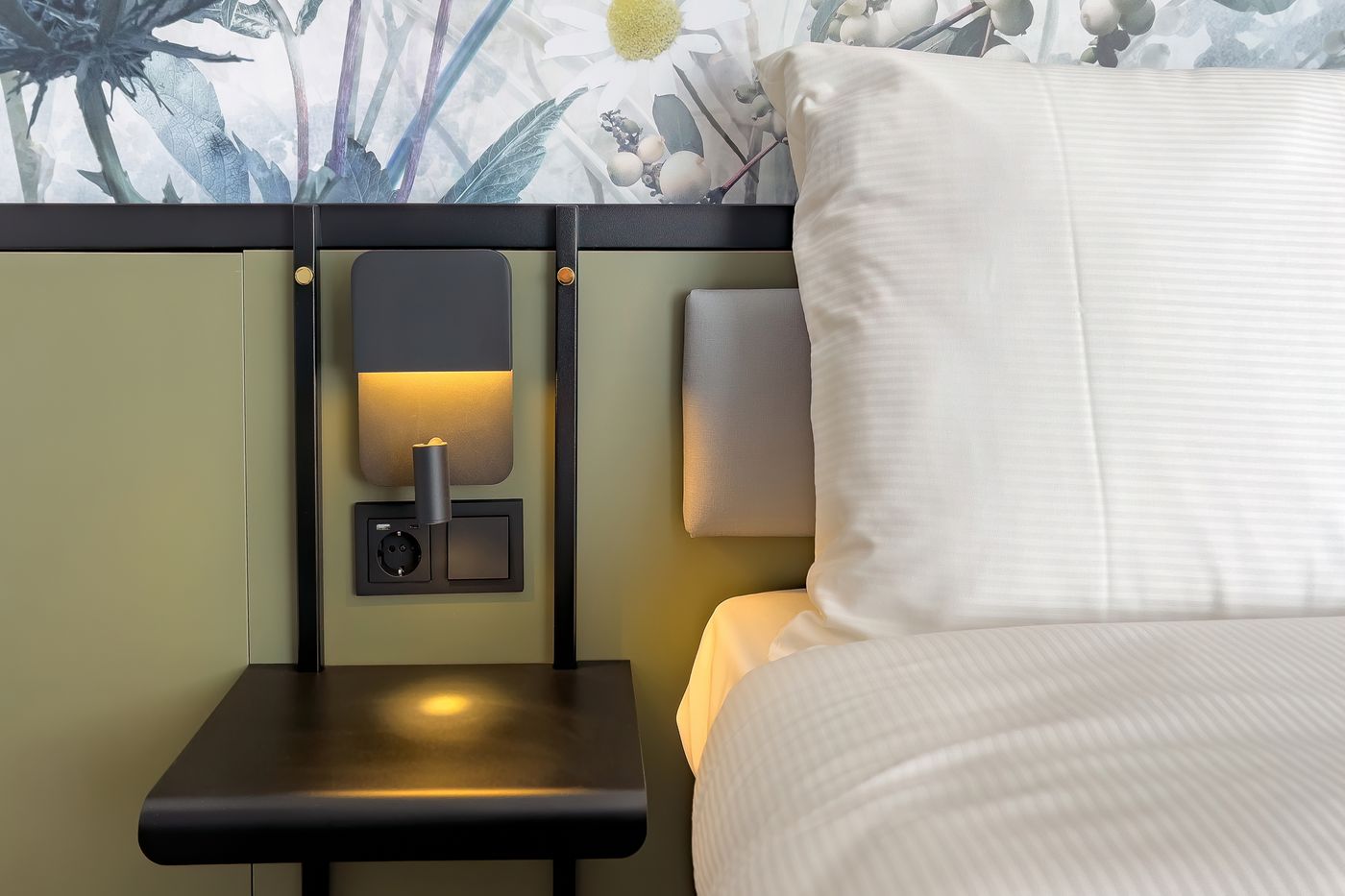 Dutch-Design-Hotel-Vondelpark-Room-13