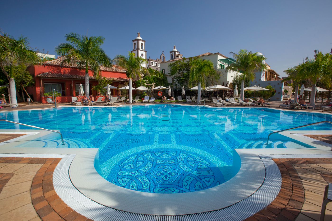 Lopesan-Villa-del-Conde-Resort-and-Thalasso-Pool-2