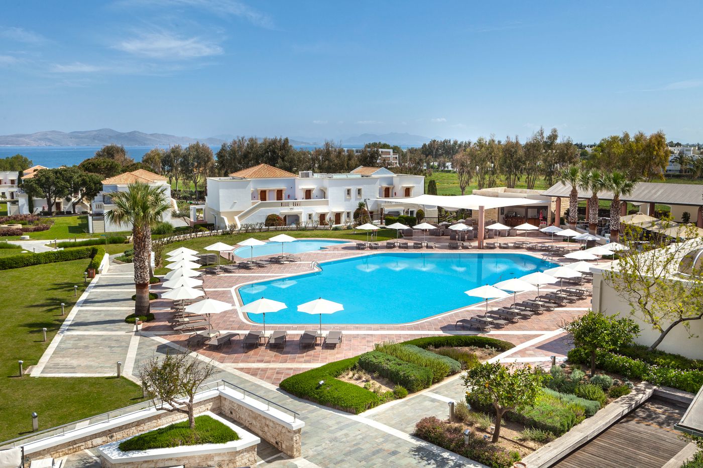 Neptune-Hotels---Resort--Convention-Centre---Spa-Pool-1