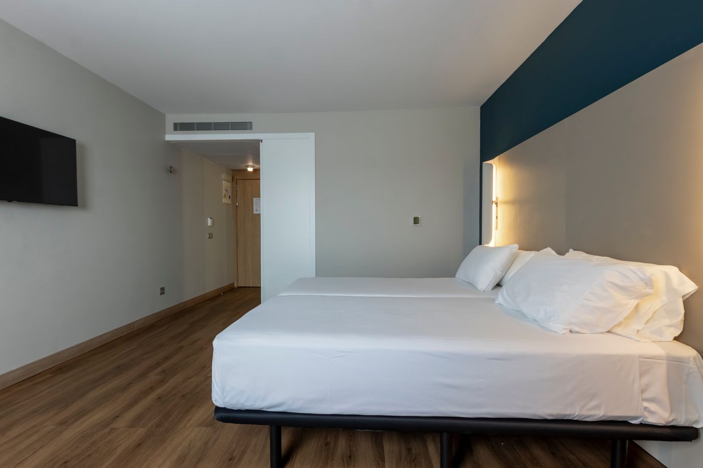 Travelodge-Malaga-Aeropuerto-Room-26