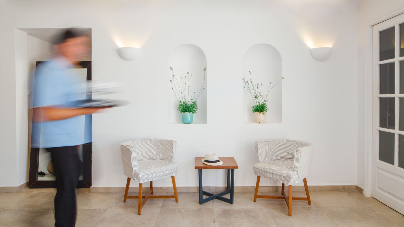 Louis-St-Elias-Resort---Waterpark-Bar-73