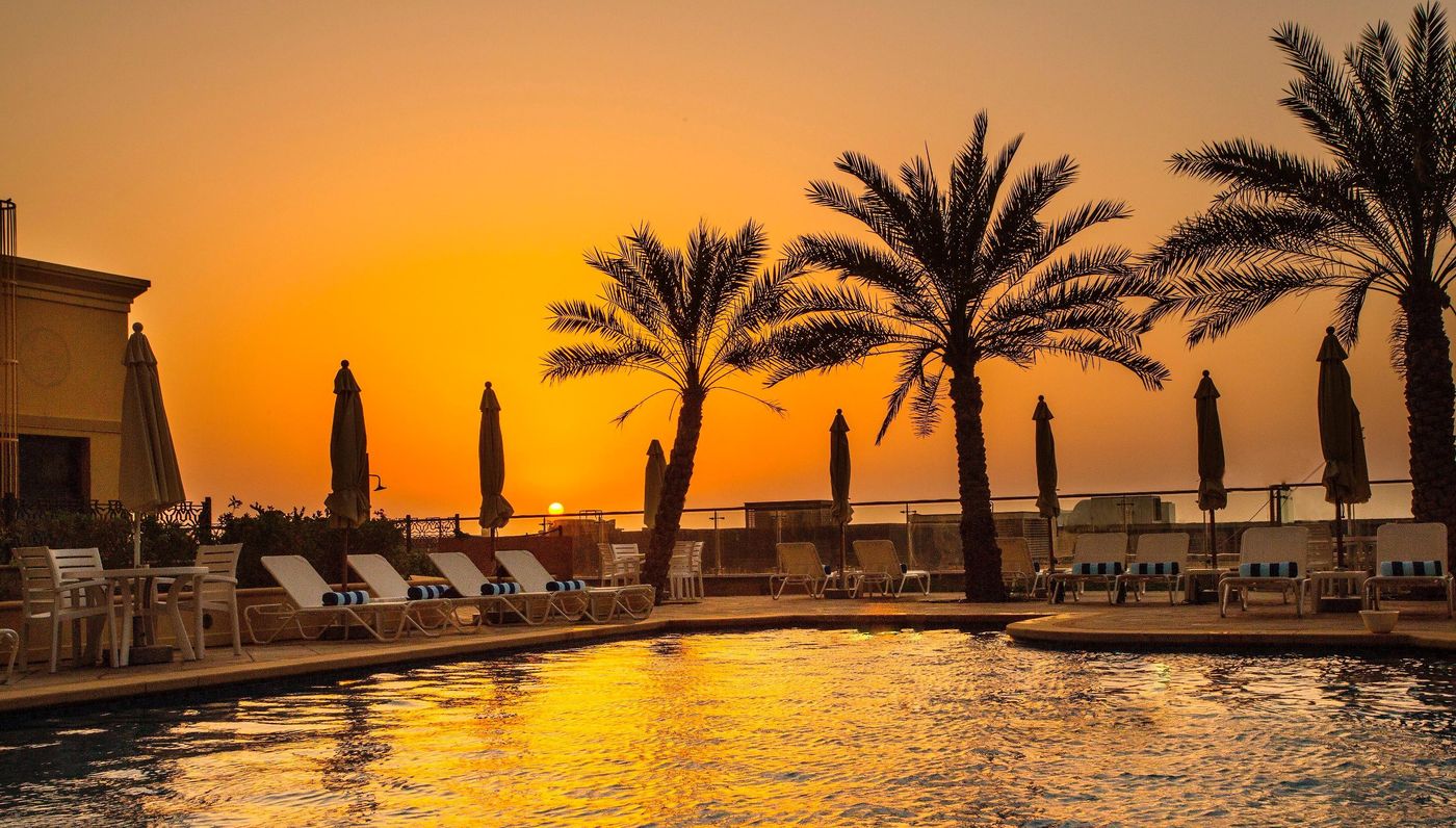 Amwaj-Suites-Jumeirah-Beach-Residence-Pool-5