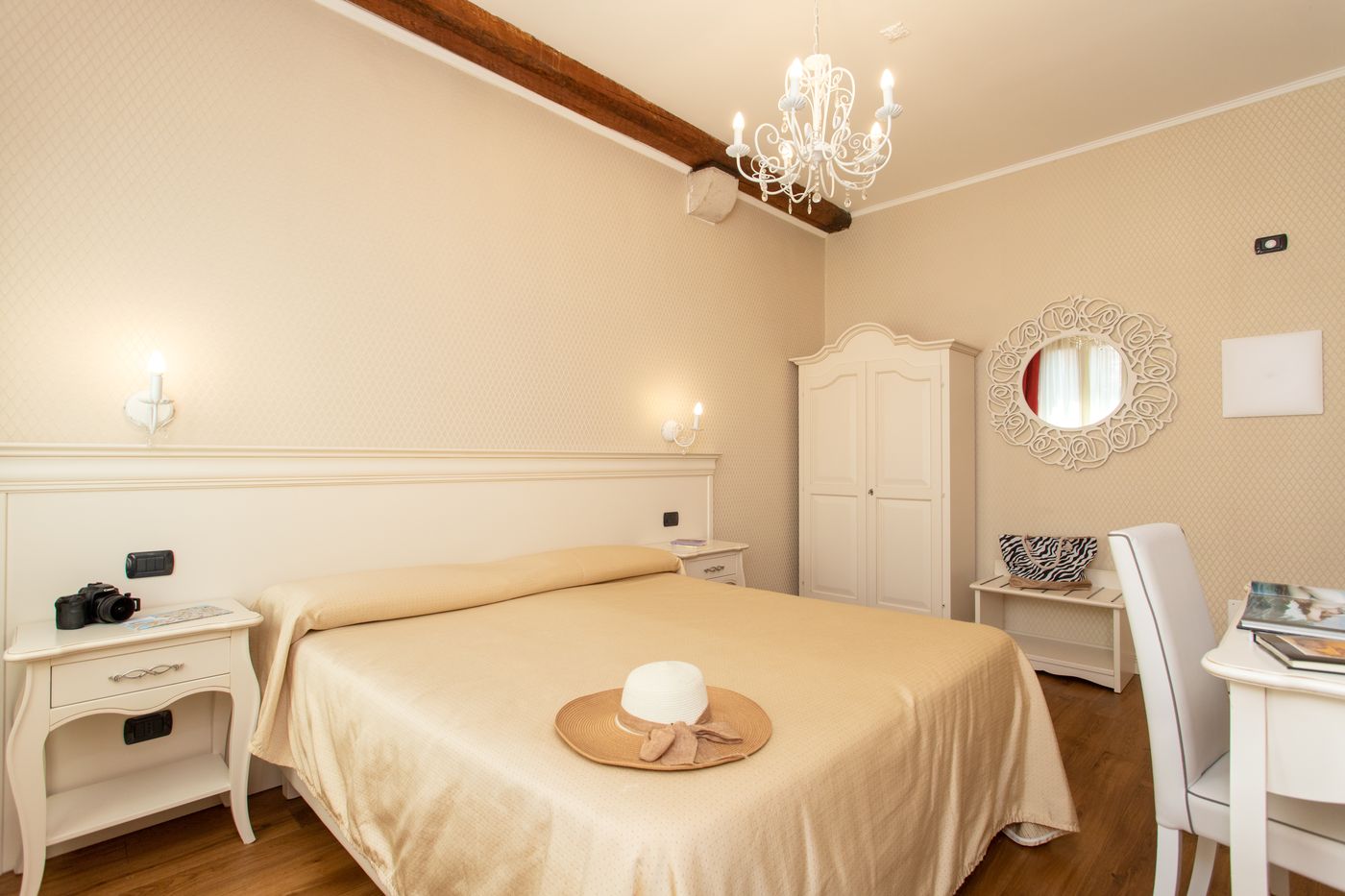 Charming-Venice-Santa-Fosca-Room-2