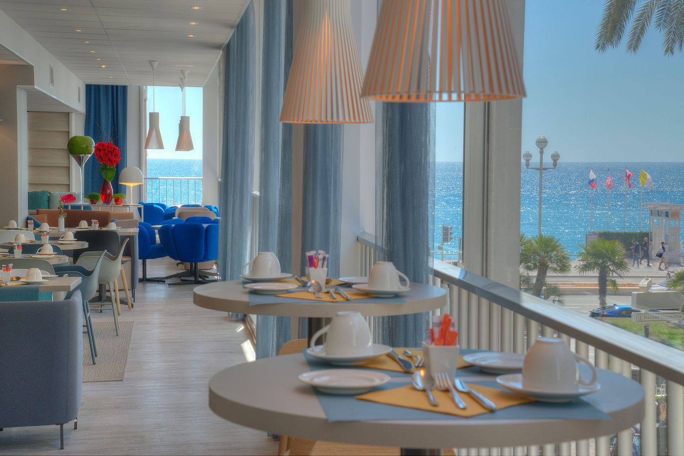 Mercure-Nice-Promenade-des-Anglais-Restaurant-40