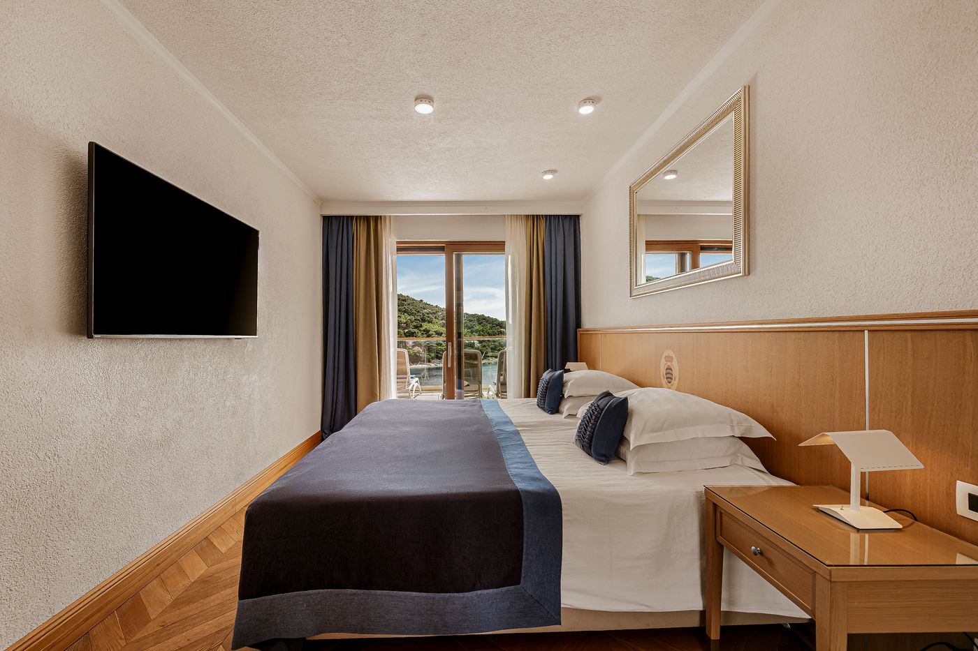 Villa-Malo-More-Room-13