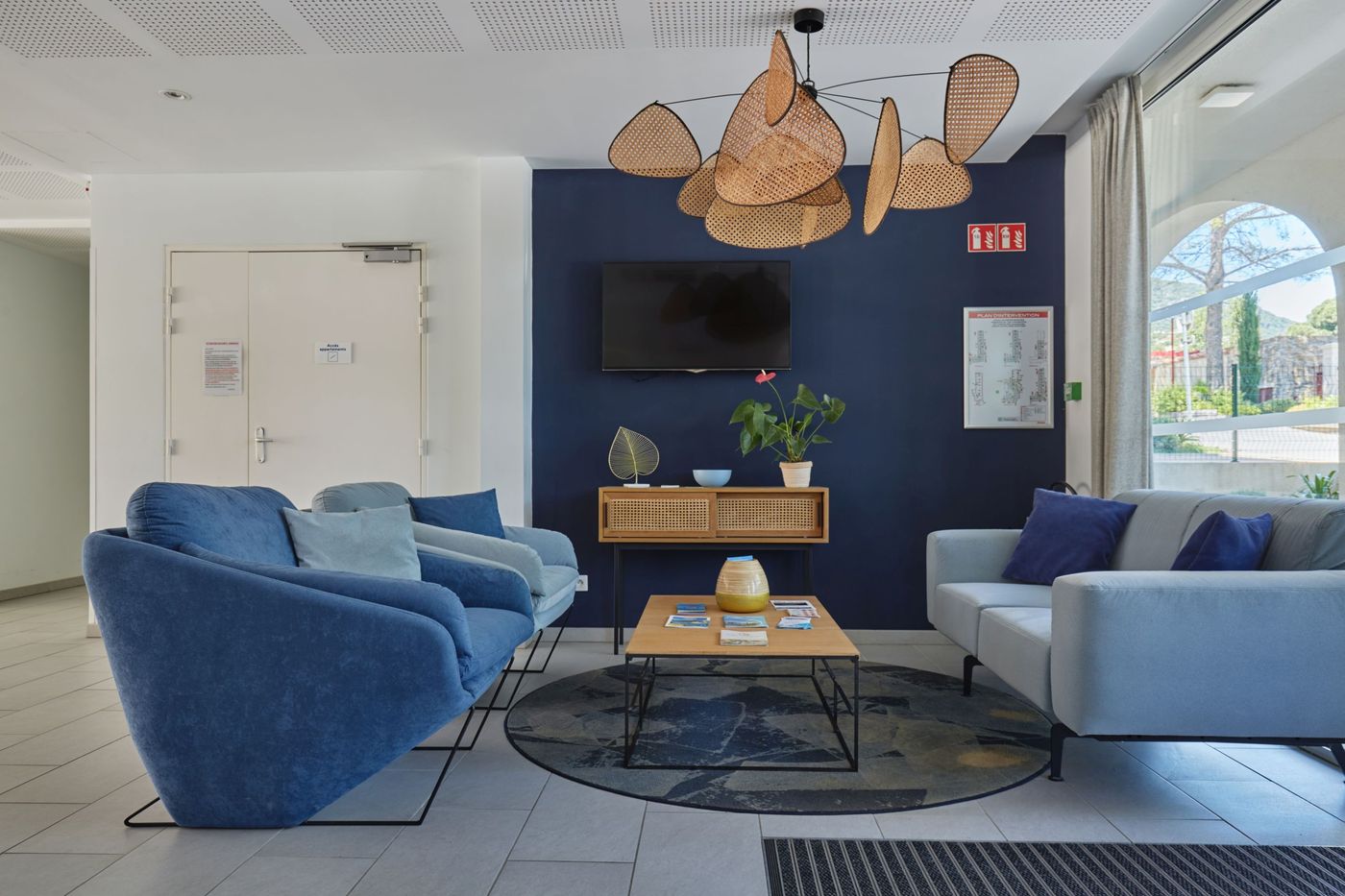 Residence-Prestige-Odalys-Les-Canissons-Lobby-58