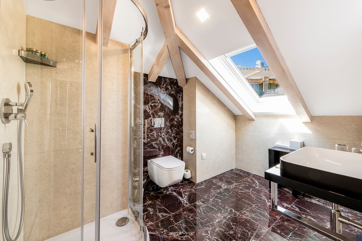 Villa-Orabelle-Room-31