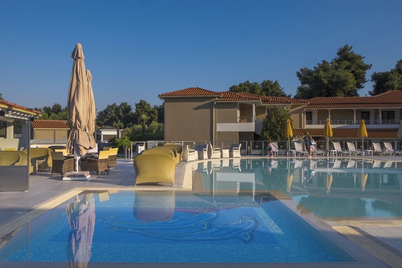 Lagomandra Beach Hotel