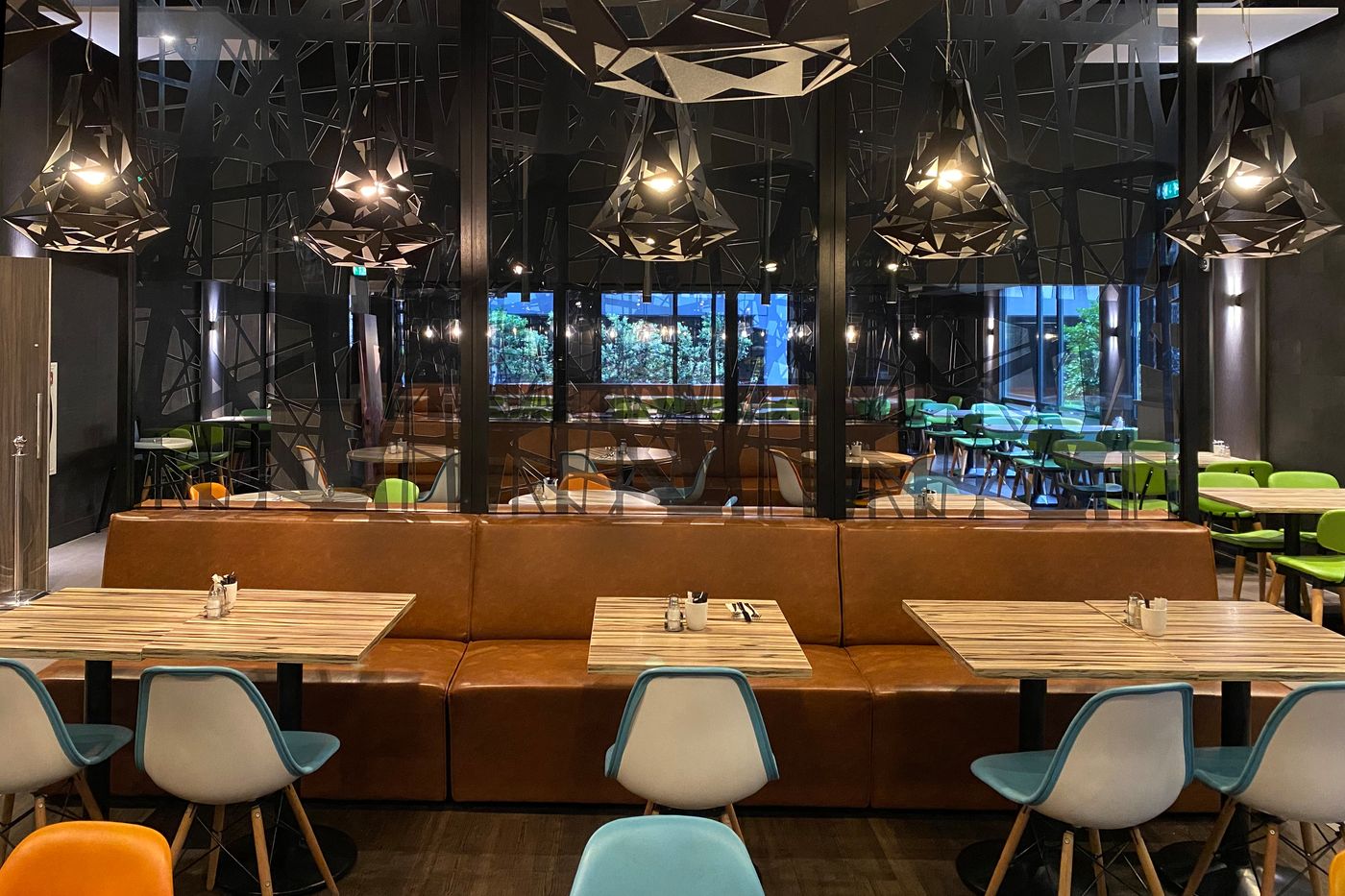 Xo-Hotels-Couture-Restaurant-12