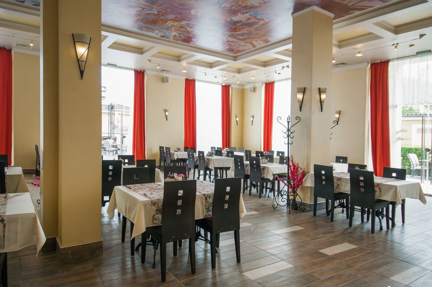 Rome Palace Deluxe Hotel