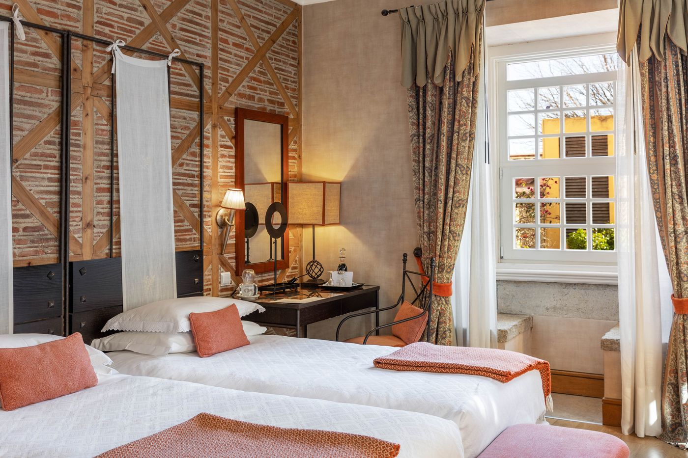 Solar-do-Castelo-Inn--a-Lisbon-Heritage-Collection-Room-2