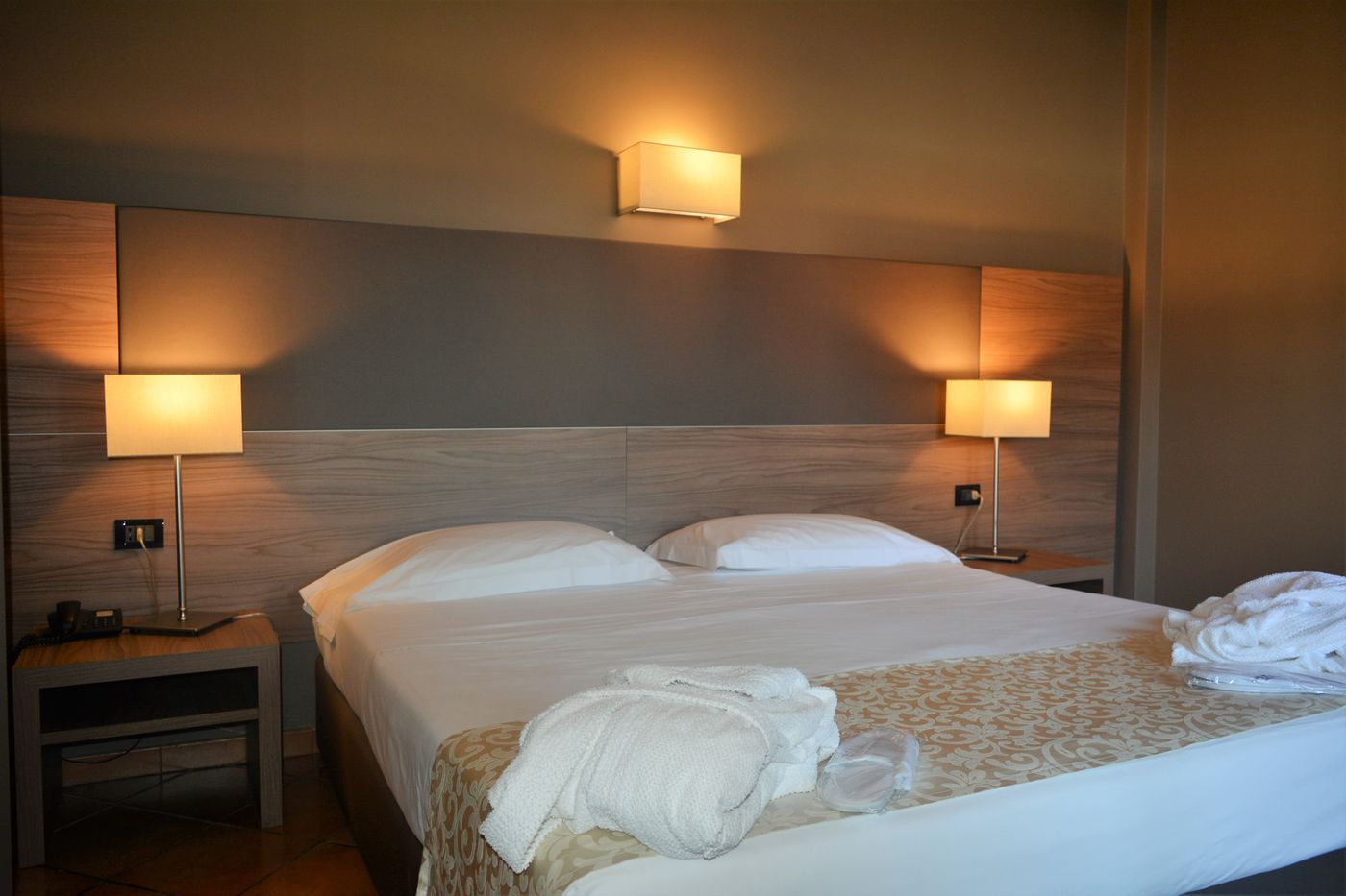 Sunflower-Hotel-Room-27