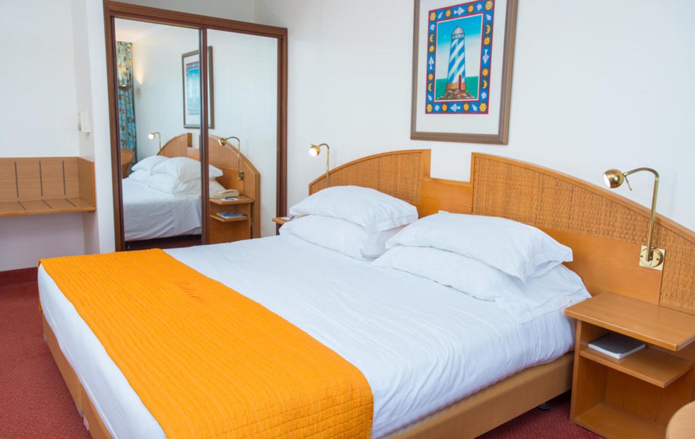 Pestana-Ocean-Bay-All-Inclusive-Resort-Room-9