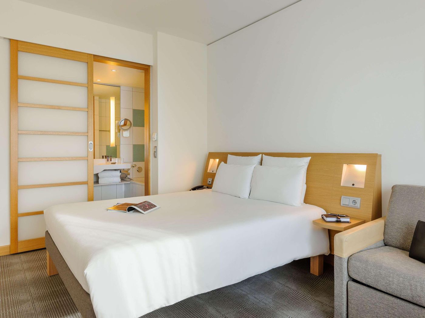 Novotel-Berlin-Am-Tiergarten-Room-34