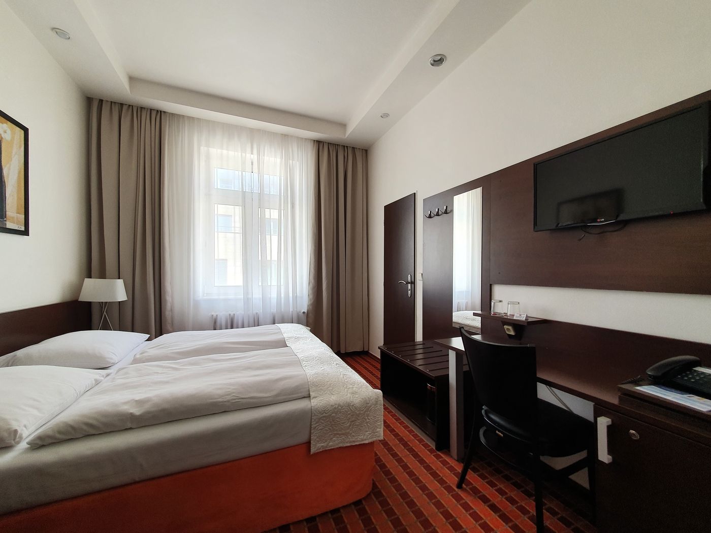 Royal Plaza-Czech Republic-PRAGUE -Room-4