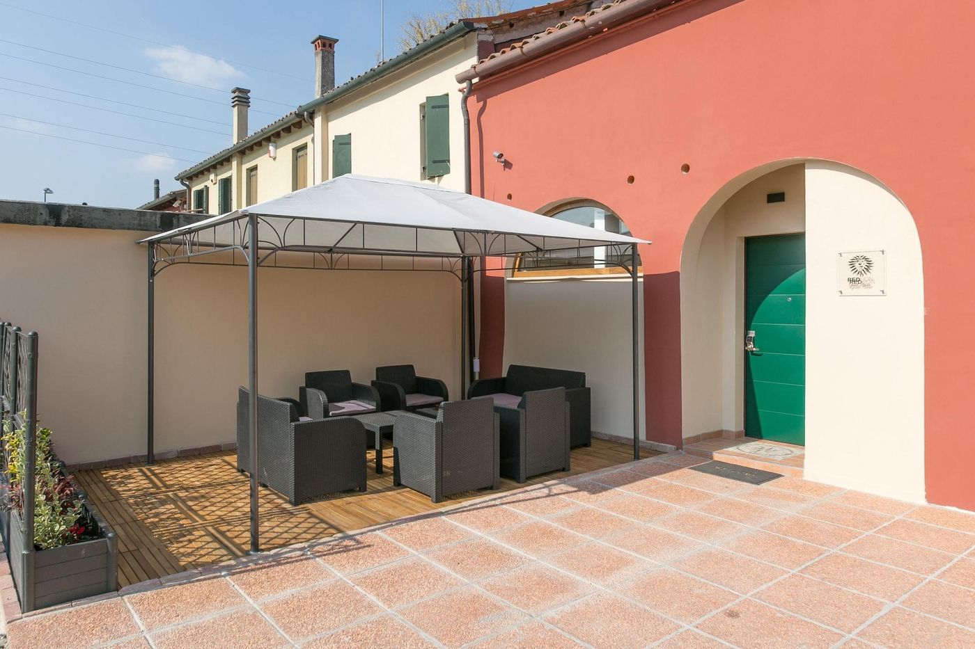 Red-Lion-Guest-House-General-view-2