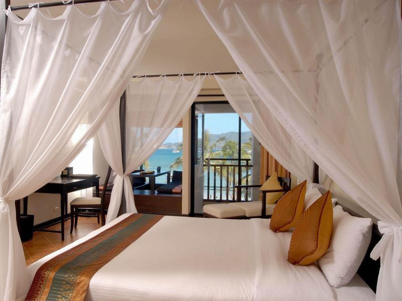 Avantika-Boutique-Room-18