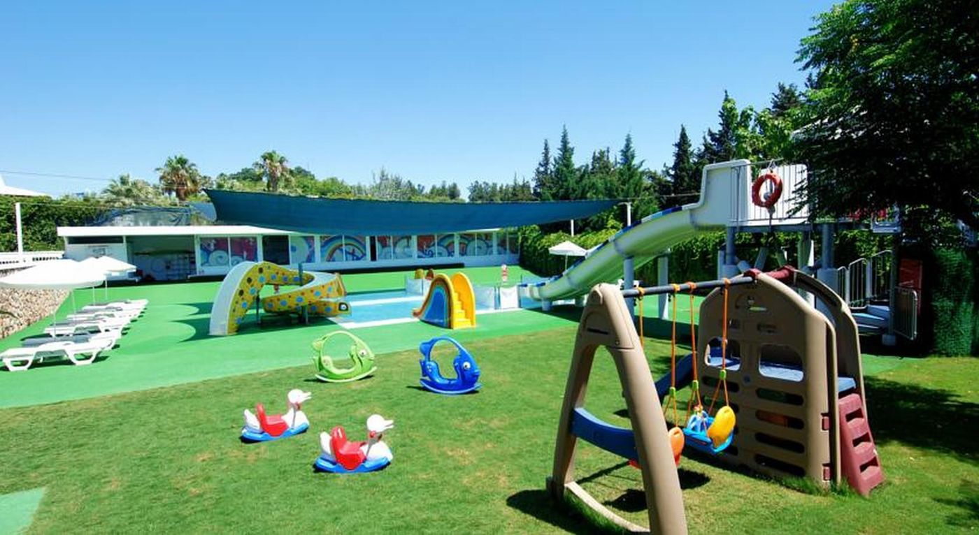 Sunis-Hotels-Su-Sports-and-Entertainment-47