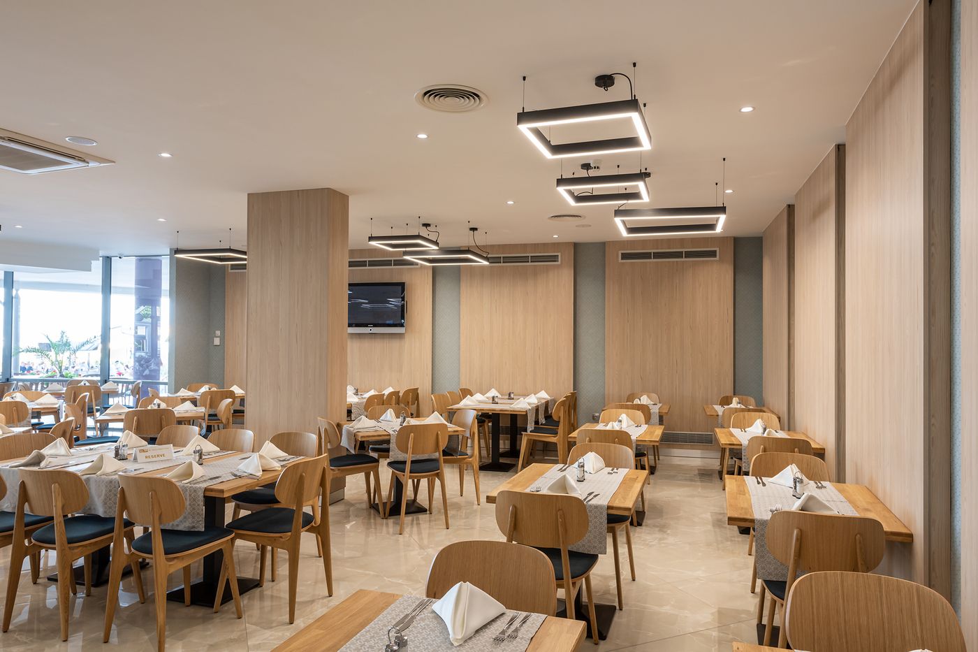 Neptun-Beach-Restaurant-22