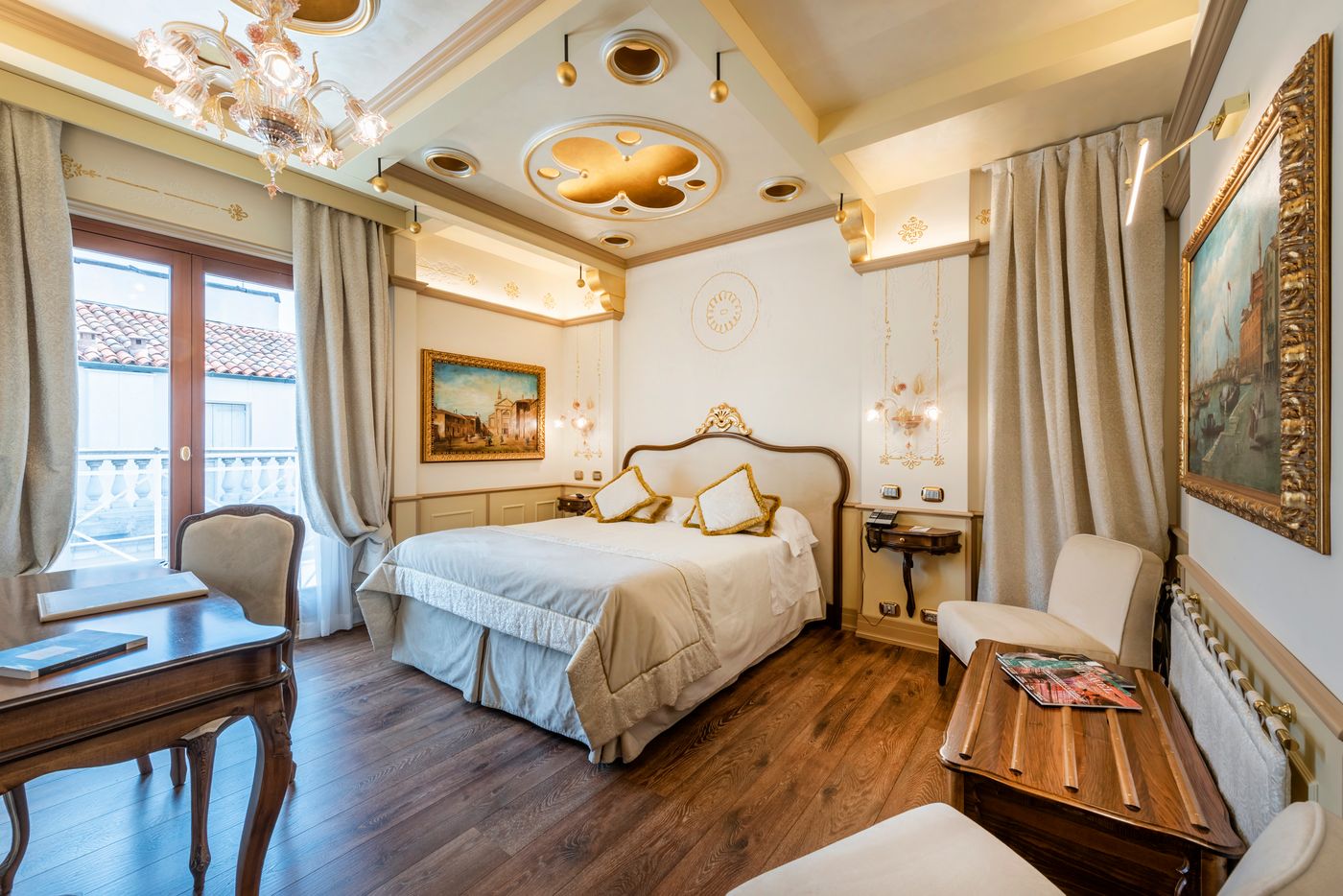 Monaco-and-Grand-Canal-Room-13