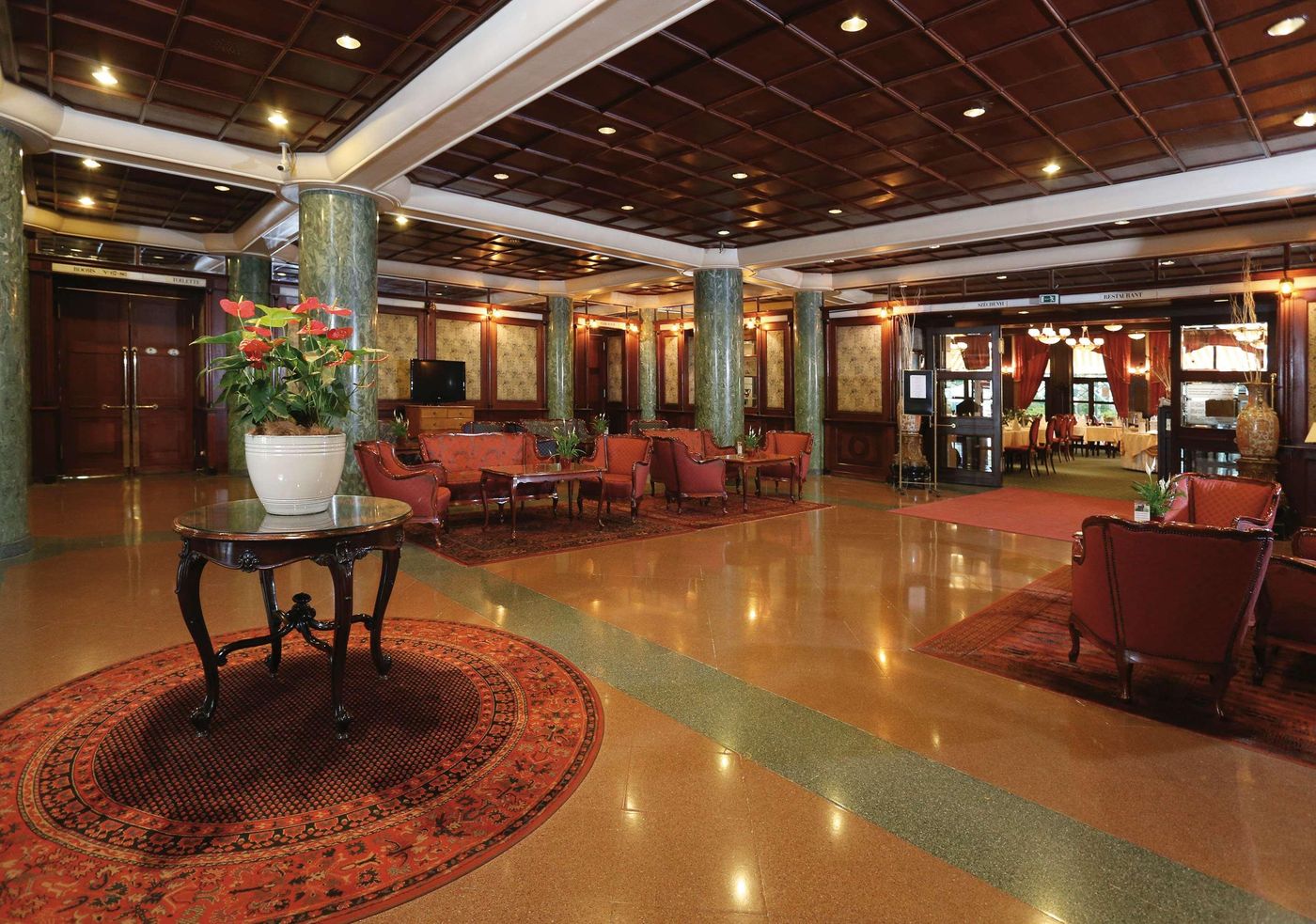 Ensana-Grand-Margaret-Island-Bar-8