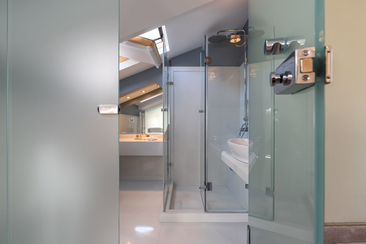 Noble-Suites-Room-40