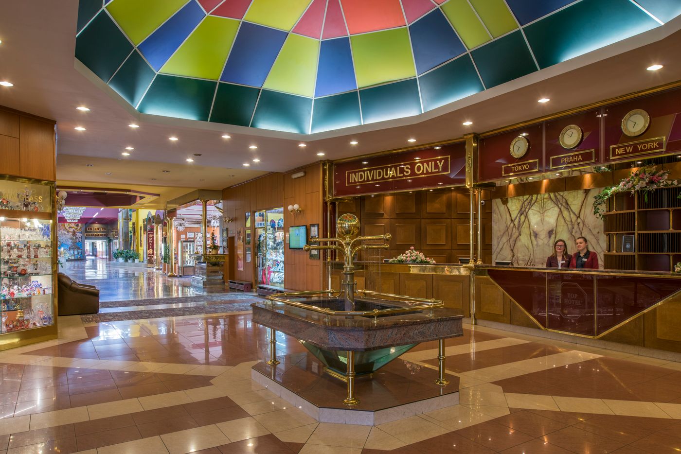 Top-Hotel-Praha-Lobby-20