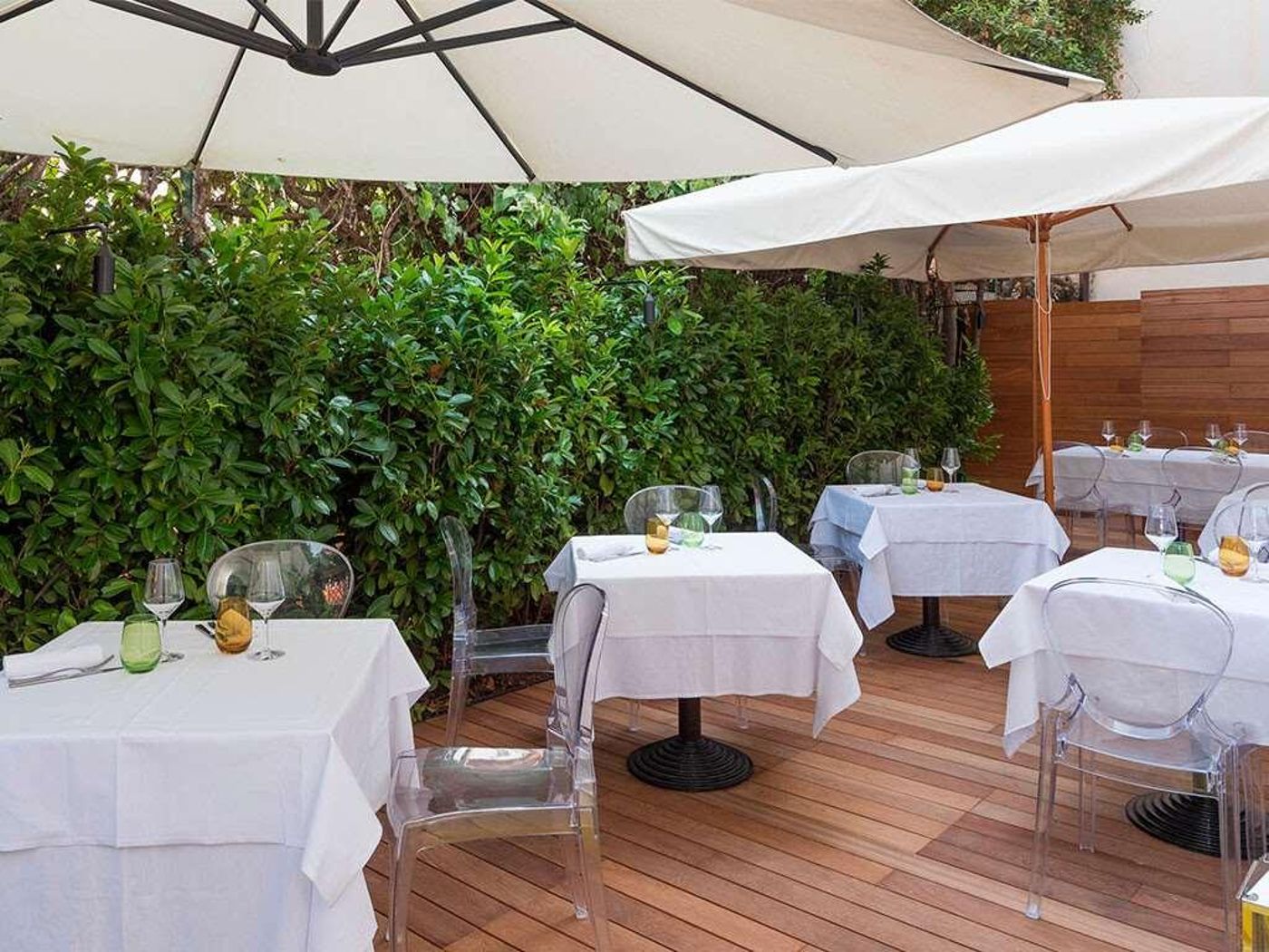 Sonder-Salute-Palace-Restaurant-55