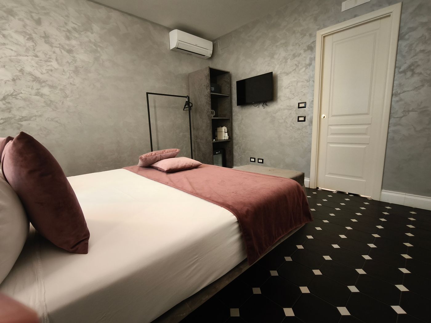 Profumo-Maison-Colosseo-Room-25