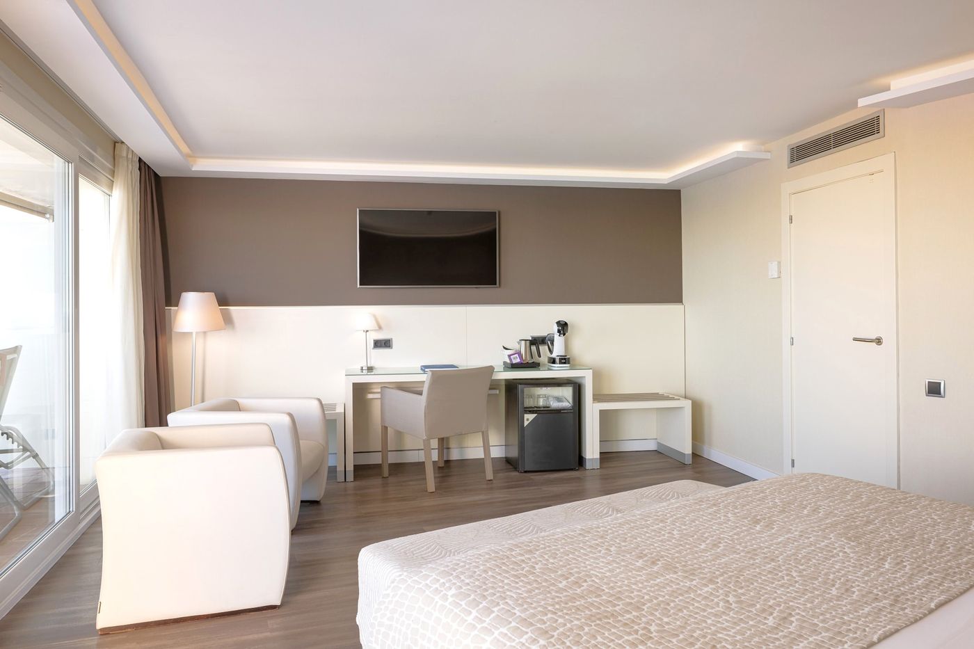 Calipolis-Hotel-Room-44